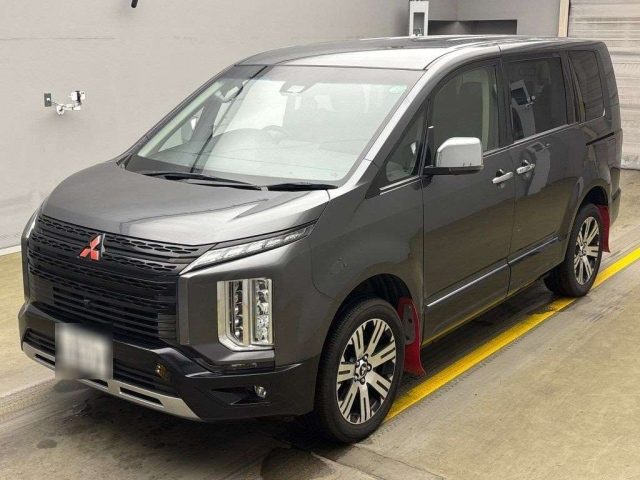 MITSUBISHI DELICA D5