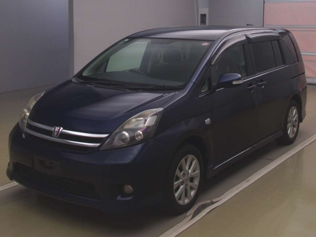 TOYOTA ISIS 2010