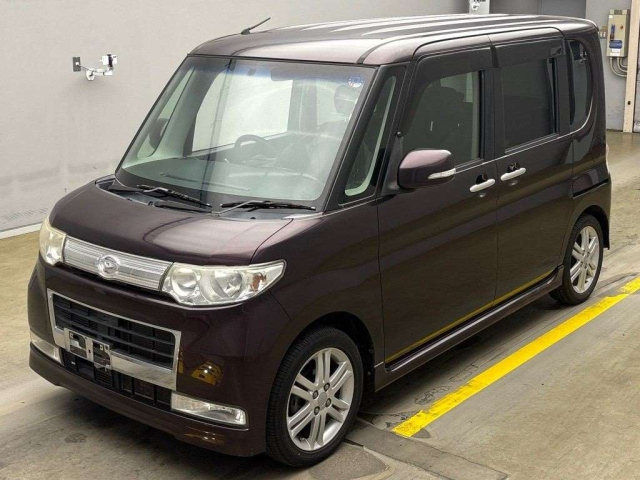 DAIHATSU TANTO 2010