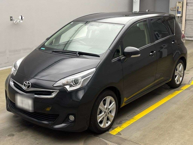 TOYOTA RACTIS 2015