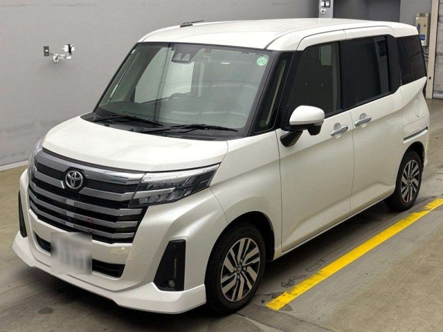 TOYOTA ROOMY 2021