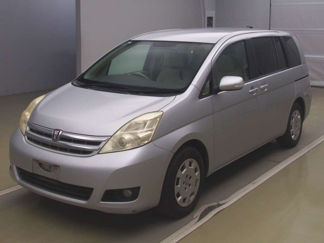 TOYOTA ISIS 2010