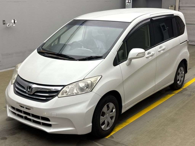 HONDA FREED 2013