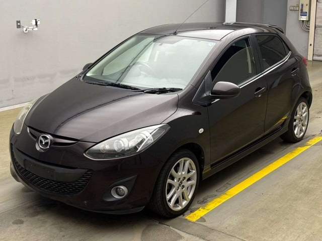 MAZDA DEMIO 2013