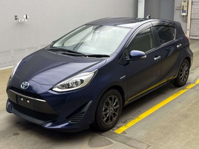 TOYOTA AQUA 2018