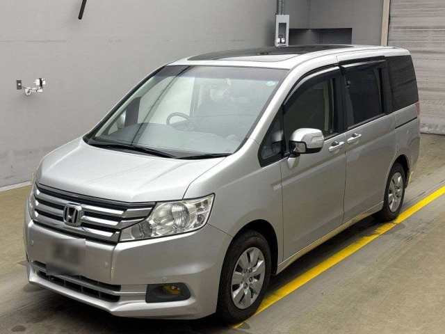 HONDA STEP WAGON 2013