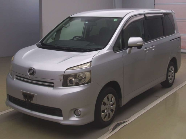 TOYOTA VOXY 2008