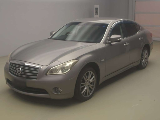 NISSAN FUGA 2010
