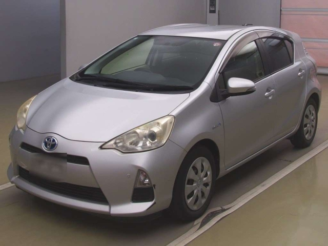 TOYOTA AQUA 2012