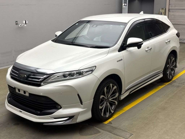 TOYOTA HARRIER 2019