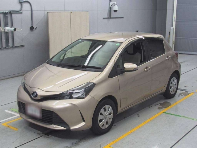 TOYOTA VITZ 2014