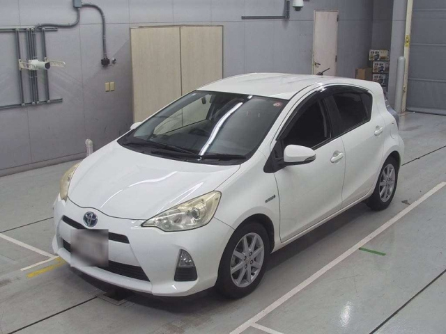 TOYOTA AQUA 2012
