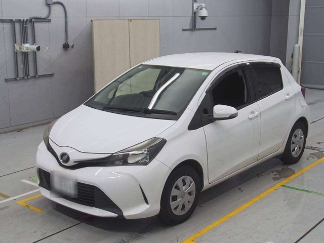 TOYOTA VITZ 2014