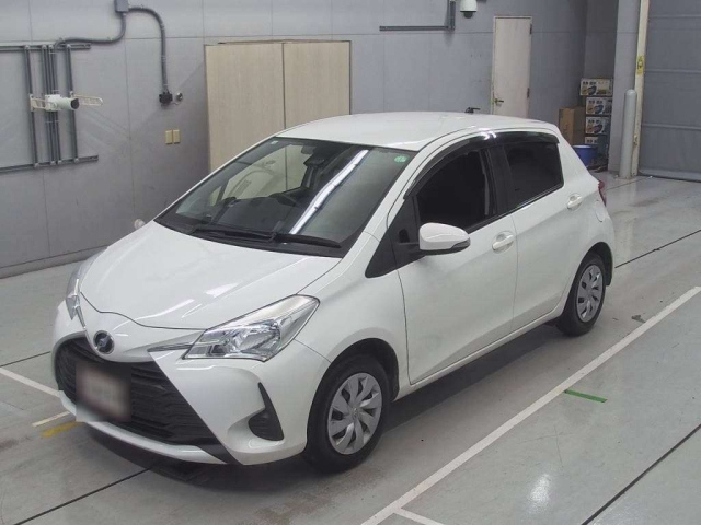 TOYOTA VITZ 2019