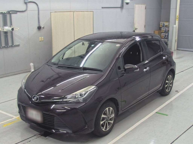 TOYOTA VITZ 2016