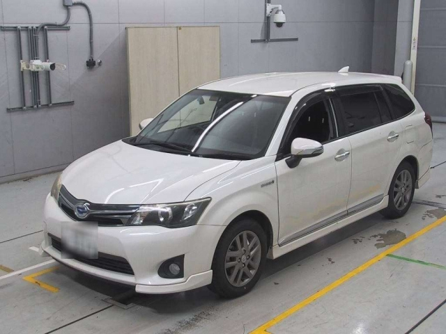 TOYOTA COROLLA FIELDER 2013