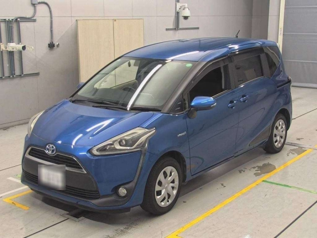 TOYOTA SIENTA 2015