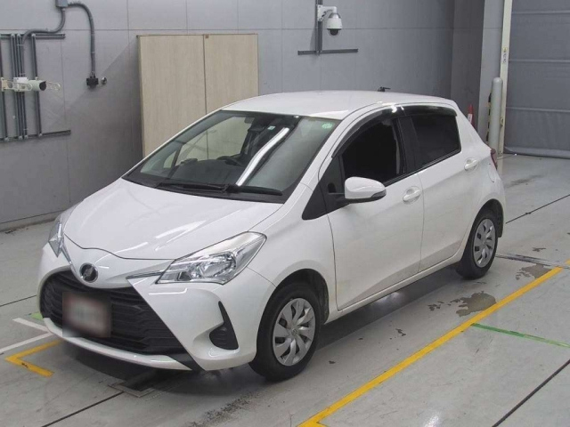 TOYOTA VITZ 2019