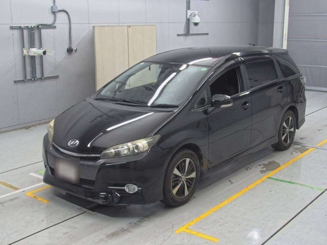 TOYOTA WISH 2013