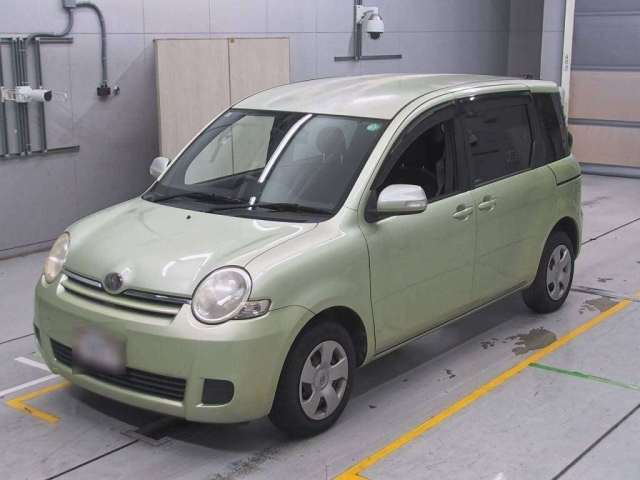 TOYOTA SIENTA 2009