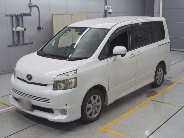TOYOTA VOXY 2008