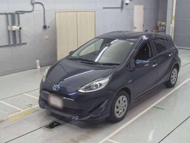 TOYOTA AQUA 2018