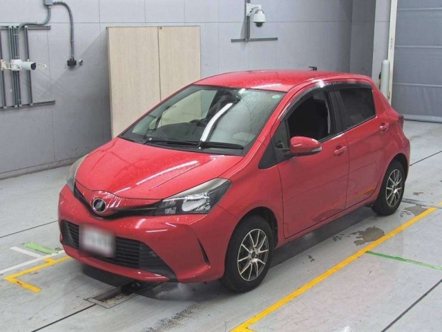 TOYOTA VITZ 2014