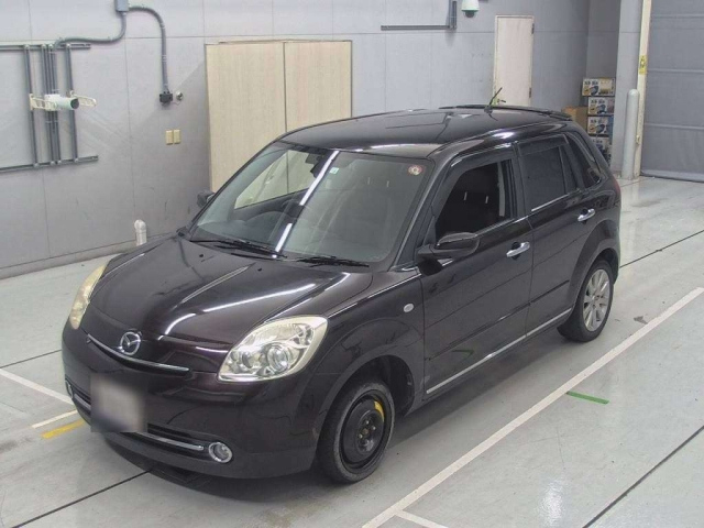 MAZDA VERISA 2010