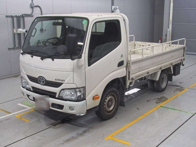 TOYOTA DYNA 2020