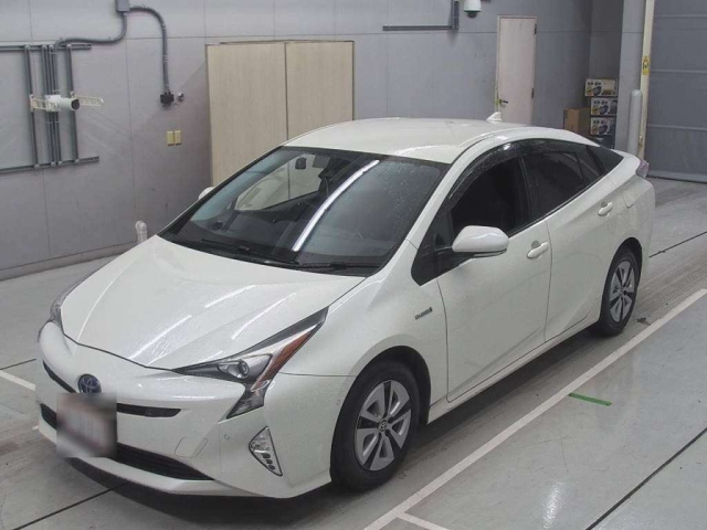 TOYOTA PRIUS 2016