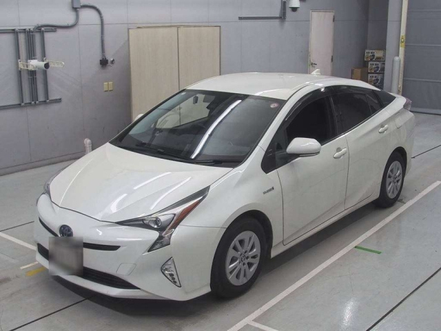 TOYOTA PRIUS 2016