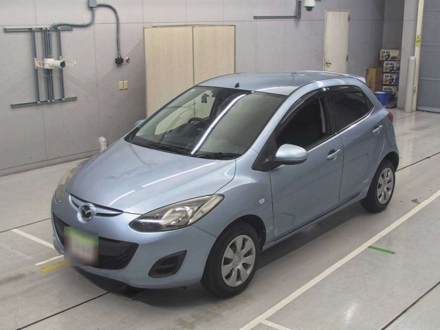 MAZDA DEMIO 2013