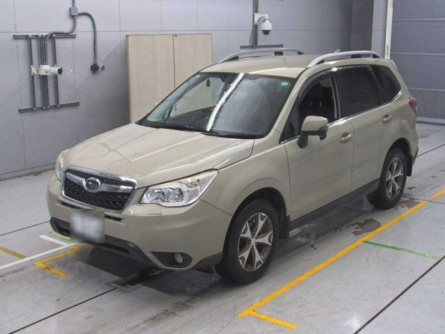 SUBARU FORESTER 2015