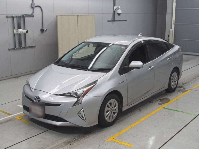 TOYOTA PRIUS 2016