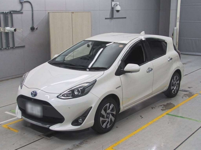 TOYOTA AQUA 2020
