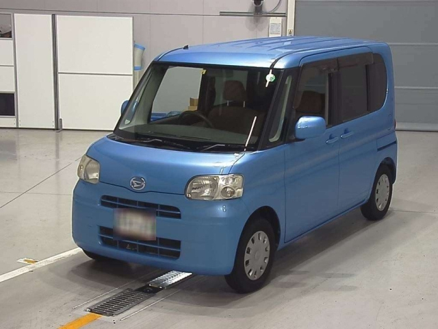 DAIHATSU TANTO 2008