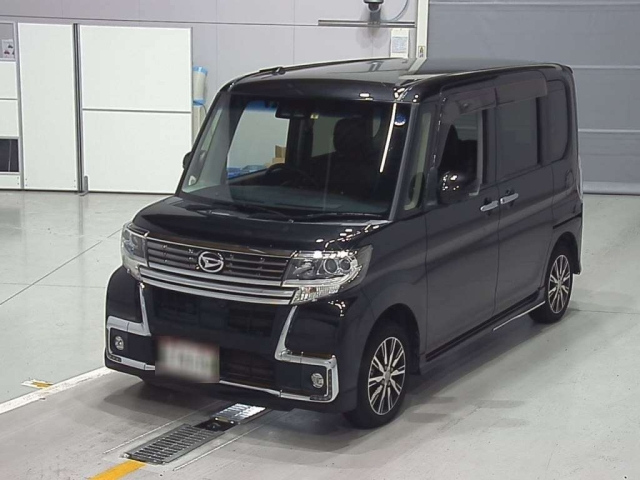 DAIHATSU TANTO 2018