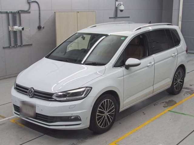 VOLKSWAGEN GOLF TOURAN