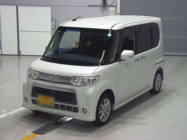 DAIHATSU TANTO 2013