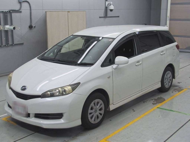 TOYOTA WISH 2010