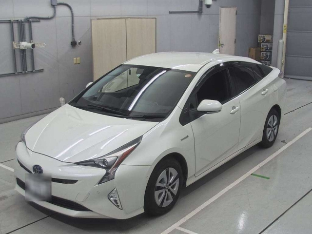 TOYOTA PRIUS 2016