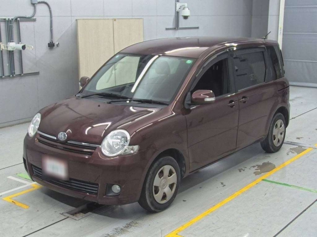 TOYOTA SIENTA 2011
