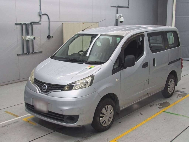 NISSAN NV200 2011