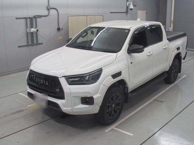 TOYOTA HILUX 2023