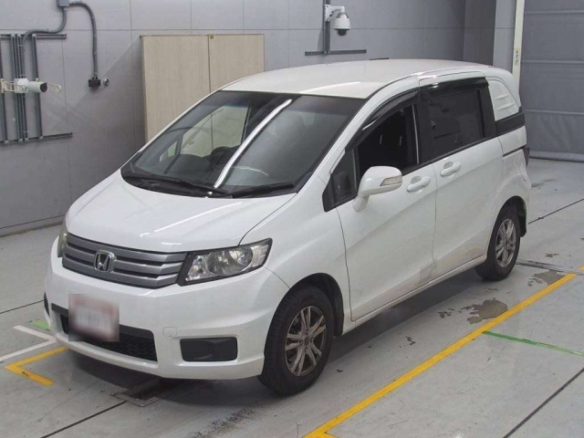 HONDA FREED 2013