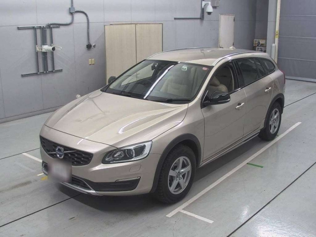 VOLVO V60 2016