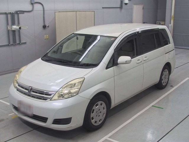 TOYOTA ISIS 2010