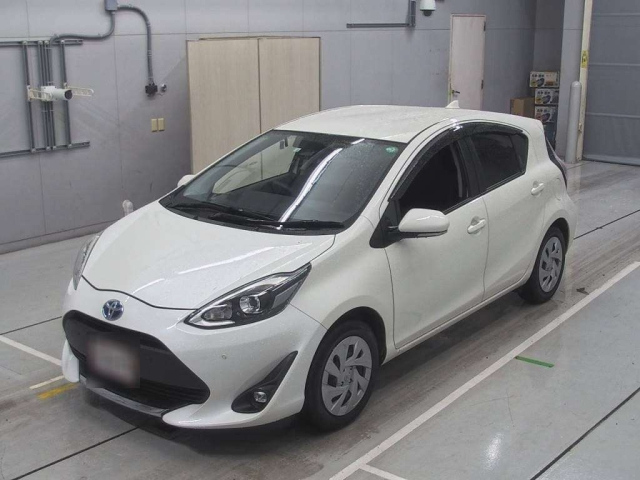 TOYOTA AQUA 2020