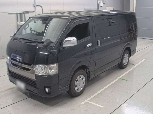 TOYOTA HIACE VAN 2020