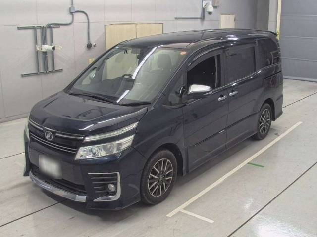 TOYOTA VOXY 2015
